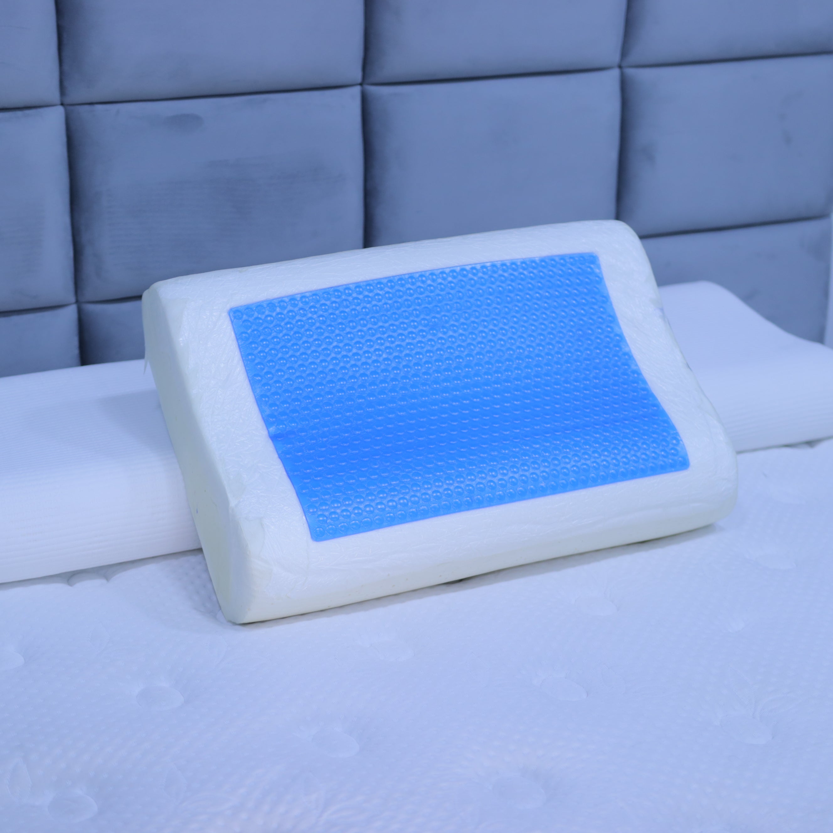 Contour Pillow – Jil Fabric