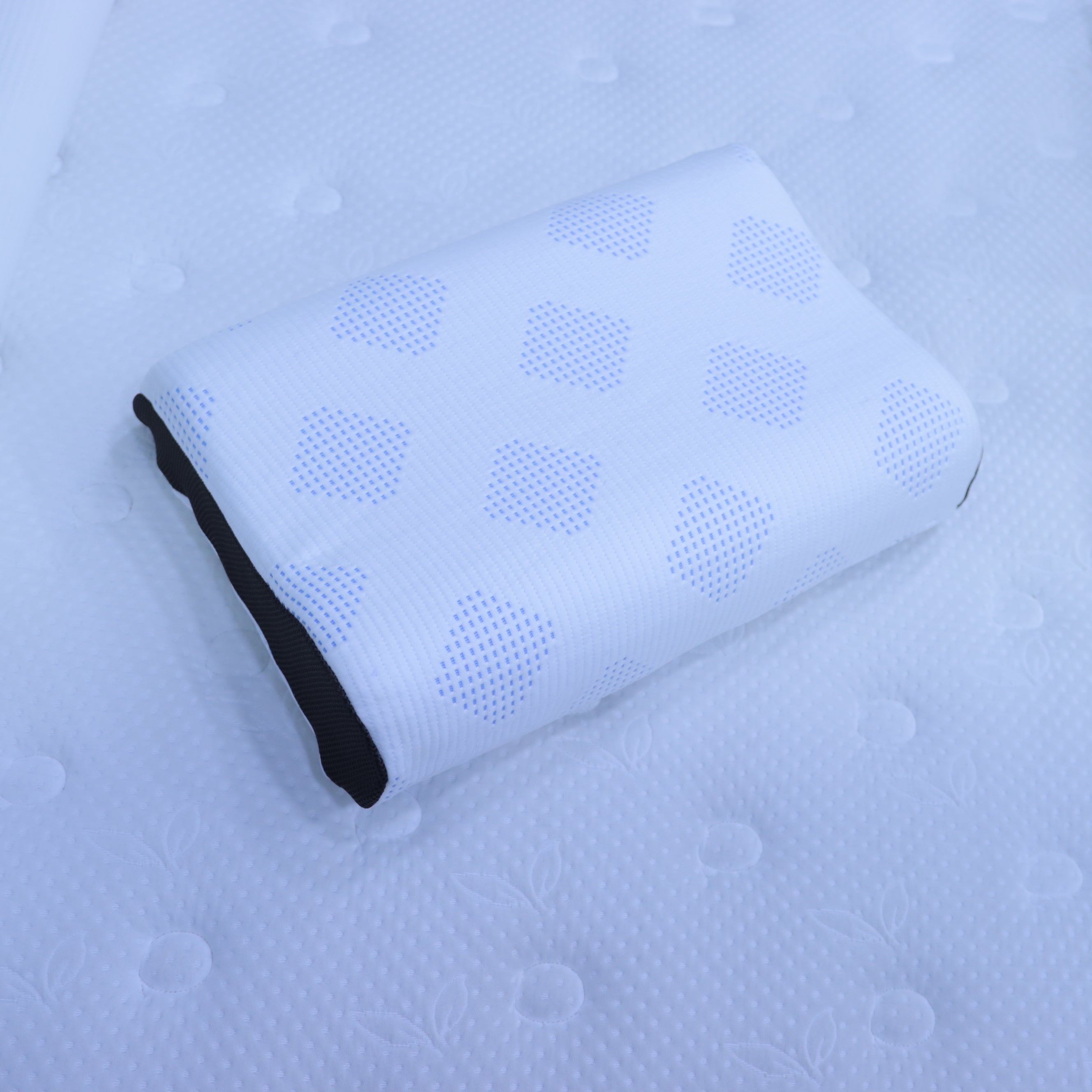 Contour Pillow – Jil Fabric