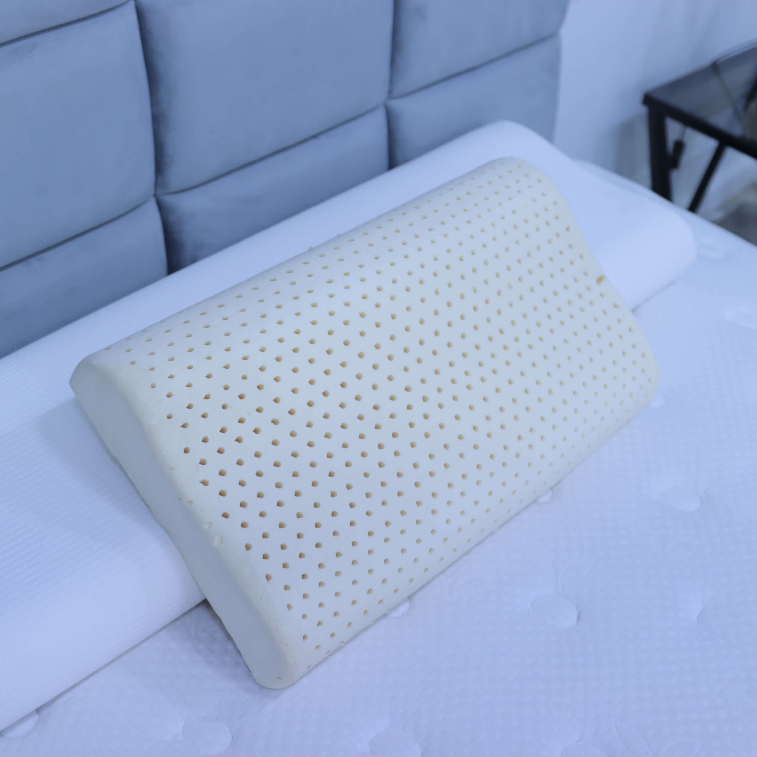 Lux Contour Pillow